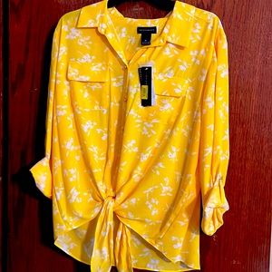 NWT beautiful spring yellow dress shirt.  Size XL.
